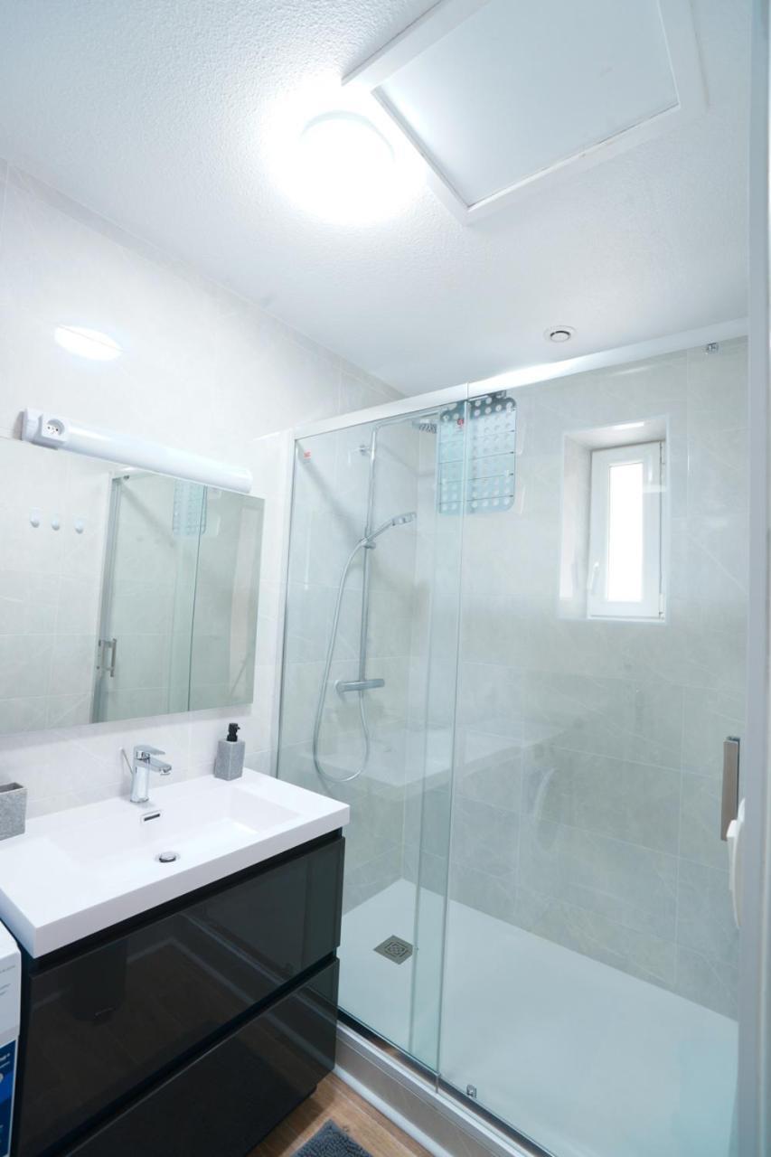 Appartement Du Forum,La Gare, 50 M2 , Climatisation, Garage, Cour 나르본 외부 사진